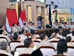 Panglima TNI Hadiri Taklimat Awal Tahun 2026 Presiden RI di Hambalang