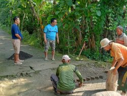 Kolaborasi Warga, RT, RW, dan Tokoh Masyarakat Desa Ketileng Perbaiki Jalan Lingkungan RT 05