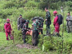 Prajurit TNI Temukan Enam Korban Kecelakaan Pesawat ATR 42-500