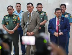 Panglima TNI Dampingi Menhan RI Rapat Kerja dengan Komisi I DPR RI