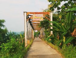 Pasca Inspeksi DLHP Tuban, Pemdes Margorejo Pasang Banner Peringatan Keras Bagi Pembuang Sampah