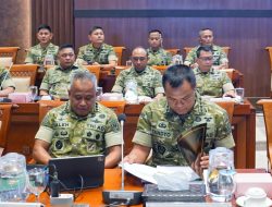Wapang TNI dan Wamenhan RI Bahas Penguatan Alutsista dalam Rapat Kerja Komisi I di DPR RI