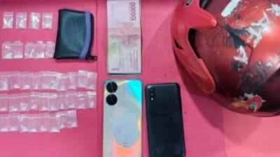 Polres Pelabuhan Tanjung Perak Amankan Tiga Terduga Pengedar Narkoba di Sawah Pulo 9