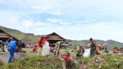 Karya Bakti Gabungan TNI-Polri dan Pemda: Pembersihan Sampah di Pasar Mama-Mama (Nagalomuni) Mulia Kota