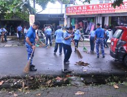 Gerakan Indonesia ASRI, Personel Lanud Sultan Hasanuddin Bersihkan Kawasan Terminal dan Pasar Daya