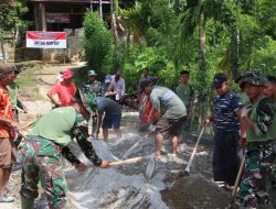Gotong Royong TNI dan Warga Pacu Pembangunan Jembatan Perintis Garuda di Pesisir Selatan