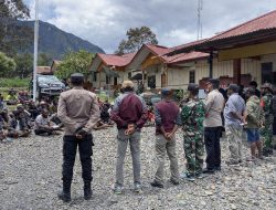 Koramil 1714-01/Ilu Kawal Aksi Demo Damai Masyarakat Distrik Ilu (20 Kampung) di Kabupaten Puncak Jaya