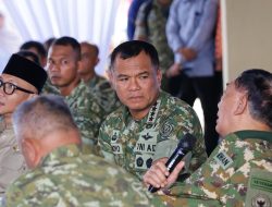 Pastikan Kesiapan Satuan, Wapang TNI Mendampingi Menhan RI Tinjau Yonif TP 848/SPC di Lampung