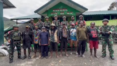 Para Toga, Ondo, Tomas Puncak Jaya Akui Peran TNI, Himbau Hentikan Kekerasan Untuk Kemajuan Daerah 8