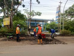 Tambal Sulam Tak Tuntas, Jalan Poros Bojonegoro – Babat di Baureno Kembali Rusak