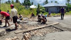 Personel TMMD Ke-127 Kodim 1514/Morotai Laksanakan Pengecoran Plat Deker Gorong-Gorong di Desa Gotalamo 5