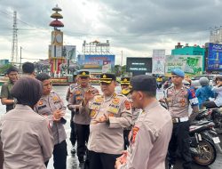 Biro Sdm Polda Lampung Berbagi Kebahagiaan, Bagikan Ratusan Takjil Pada Pengendara