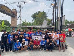 Punkshter Khulonan Bagikan Takjil kepada Pengguna Jalan di Kecamatan Malo