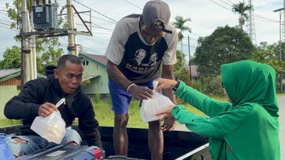 Ramadan Penuh Berkah, Koramil 1710-07/Mapurujaya Berbagi Takjil Untuk Warga 6