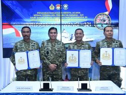 Panglima TNI Tinjau Kecanggihan KRI Prabu Siliwangi-321 Yang Tiba dari Italia