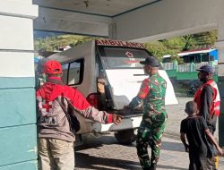 Evakuasi dan Pelayanan Kesehatan Warga Korban Pembakaran Honai Oleh KKB