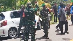 Pengamanan Humanis Babinsa Mapurujaya di Prosesi Ibadah dan Jalan Salib