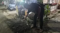 Galian Jalan di Krembangan Bakti Surabaya Diduga Aksi Pencurian Kabel Milik Telkom