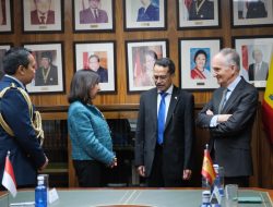 Athan RI Dampingi Dubes RI Terima Kunjungan Menhan Spanyol di KBRI MadridAthan RI Dampingi Dubes RI Terima Kunjungan Menhan Spanyol di KBRI Madrid