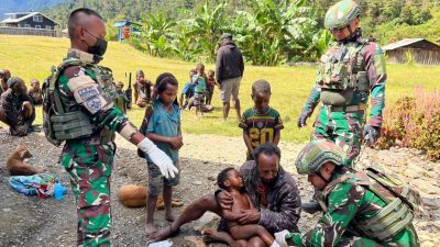 Tiga Warga Distrik Sinak Terluka Akibat Penembakan OPM, Dievakuasi dengan Bantuan TNI dan Warga 6