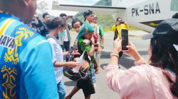 Anak 6 Tahun Korban Aksi Kebrutalan OPM di Kabupaten Puncak Dievakuasi Petugas dan Medis