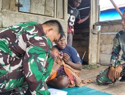 Senyum Bahagia Ibu Modesta Akarepia, Dapat Layanan Kesehatan dari Satgas TMMD Kodim 1710/Mimika