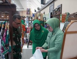 Merajut Harapan dengan Sasirangan, Kisah Humanis Persit yang Menjaga Warisan dan Menguatkan Kemandirian