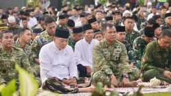 Wapang TNI Dampingi Menhan RI Shalat Idul Adha Bersama Prajurit dan Masyarakat di Papua Barat