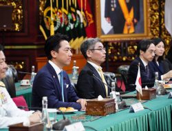 Perkuat Kemitraan Strategis Melalui Pertemuan Bilateral, Panglima TNI Dampingi Menhan RI Terima Kunjungan Menhan Jepang
