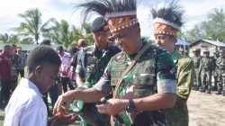 Pangdam XVII/Cenderawasih Resmi Tutup TMMD Ke-128 Kodim 1710/Mimika di Kampung Keakwa