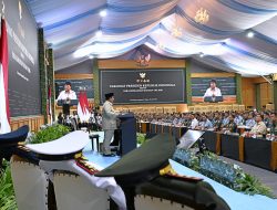 Panglima TNI Dampingi Presiden Berikan Taklimat kepada 1.500 Komandan Satuan TNI di Unhan Bogor