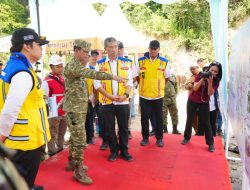 Kasum TNI Tinjau Rehabilitasi Pascabencana dan Serahkan Bantuan Air Bersih di Tapanuli