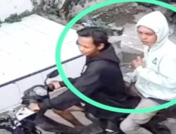 Terekam Kamera Pengintai CCTV: Tampang Dua Bandit Curanmor di Kawasan Pakal Surabaya Barat