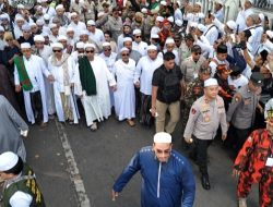 Polres Gresik Libatkan Ratusan Personel Layanan Pengamanan Haul Habib Abu Bakar Assegaf ke-71