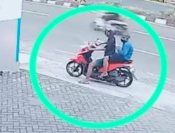 Modus: Pelaku Dorong Sepeda Motor Korban, Dua Maling Motor Kusuma Bangsa Surabaya Terekam CCTV