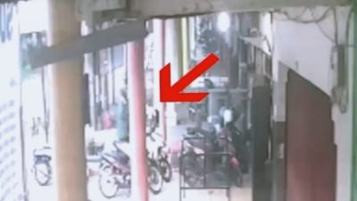 Aksi Pelaku Curanmor Terekam CCTV di Rungkut Mapan Surabaya: Bahaya.! Pria Datang Jalan Kaki, Pulang Bawa Motor Vario 5