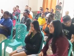 Nobar Piala Dunia dan Makan Bersama, Koramil 1710-02/Timika Perkuat Kemanunggalan TNI-Rakyat