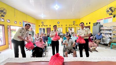 Pemasyarakatan Hadir untuk Masyarakat, Lapas Kalianda Salurkan Bantuan Sembako kepada Warga Sekitar 5