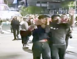 Pasca Kerusuhan di Gedung Grahadi Surabaya. Polisi Tangkap Empat Tersangka Membuat Keributan,Perusakan dan Penyerangan