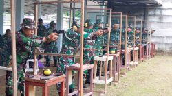 Asah Ketangkasan dan Fokus Tempur, Lanud Sjamsudin Noor Gelar Latihan Menembak Berkala Guna Perkuat Ketangguhan dan Kesiapsiagaan Prajurit 2