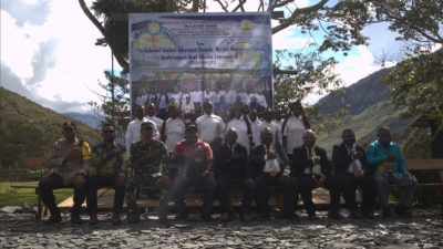 Kodim 1714/Puncak Peduli Pendidikan Hadiri Penamatan Siswa Sekolah Alkitab Mulia Ke-56 Tahun 2026 7