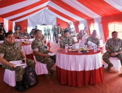 Pastikan Kesiapan Prajurit, Wapang TNI Bersama Menhan Tinjau Marshalling Area Yonif TP 937/Satria Kalijaga