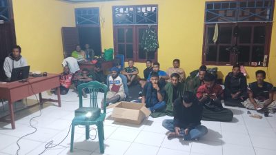 Semarakkan Kebersamaan, Satgas TMMD Ke-129 Kodim 1807/Sorong Selatan Gelar Nobar Final Piala Dunia 2026 Bersama Masyarakat 6