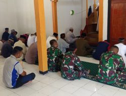 Tingkatkan Iman dan Taqwa, Satgas TMMD 129 Kodim 1505/Tidore Tunaikan Shalat Jumat Bersama Warga