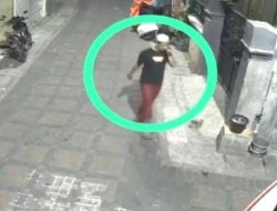 Viral di Medsos Pelaku Menggunakan Peci, Kaos dan Bersarung Berhasil Menggondol Sepeda Motor Honda Vario 125. Dijalan Kedinding Lor Gang Kemuning Surabaya