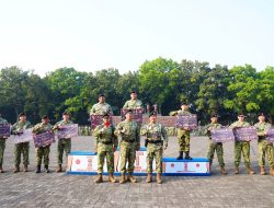 Kapusjaspermildas TNI Serahkan Hadiah Lomba Video Kreatif Bela Diri Taktis HUT Ke-11 Pusjaspermildas TNI
