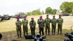Wakil Panglima TNI dan Sejumlah Pejabat Negara Terima Warga Kehormatan dan Brevet Korps Marinir