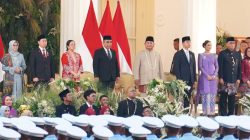 Panglima TNI Hadiri Upacara Penurunan Bendera Sang Merah Putih di Istana Merdeka