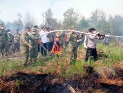Komandan Lanud Sjamsudin Noor Dampingi Pangkodau II Tinjau Langsung Penanggulangan Karhutla di Kalimantan Selatan
