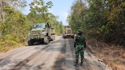 Wadan Kodiklat TNI Tinjau Proyek Pengerasan Jalan Encap Super Garuda Shield 2026 di Baturaja